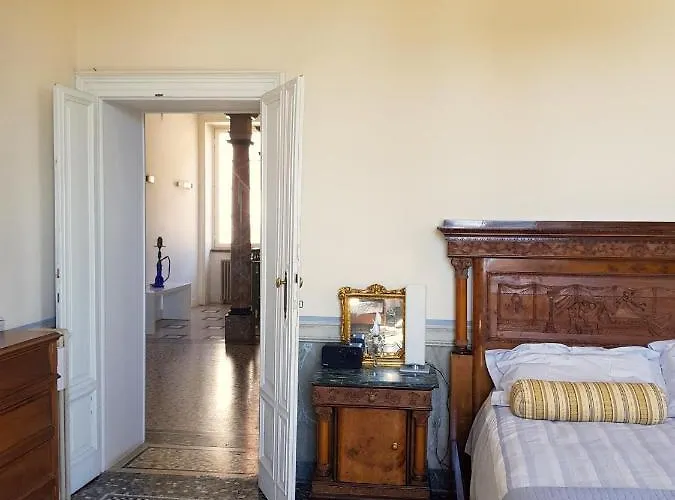 Calvi Lago Maggiore Couette-café *